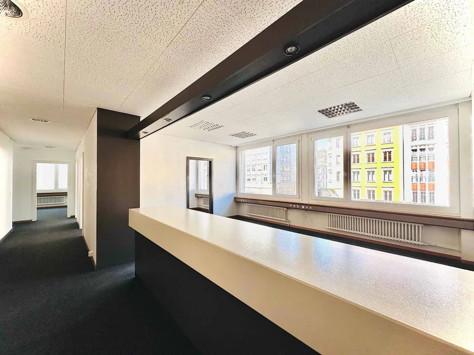 Moderne und helle Büros 159 m2 zur Miete in La Chaux-de-Fonds
