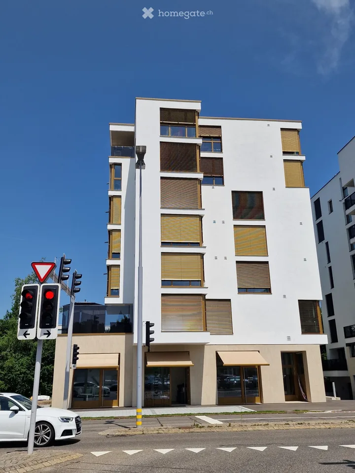 Edificio nuovo: Spazio ufficio o commerciale centrale e luminoso - 4 minuti dalla stazione di Wetzikon