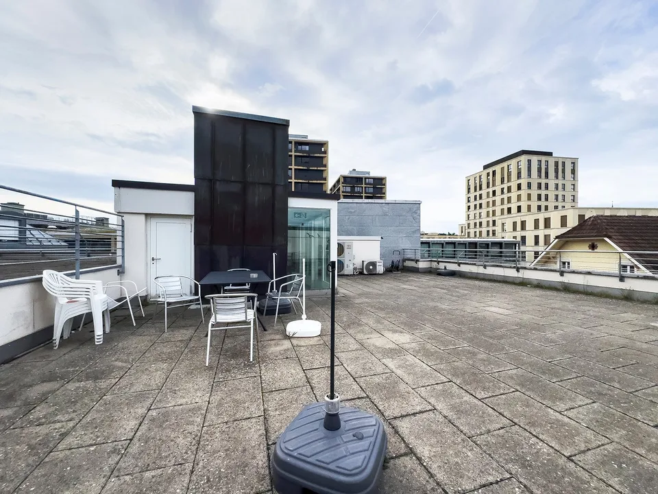 Espaces de bureau, de pratique ou de studio centraux de haute qualité au cœur d'Uster – photo 12 sur 12