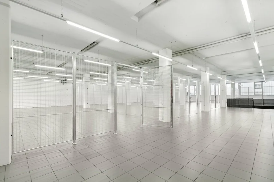 369m2 di spazio magazzino in posizione ideale vicino all'A14 – foto 9 di 13