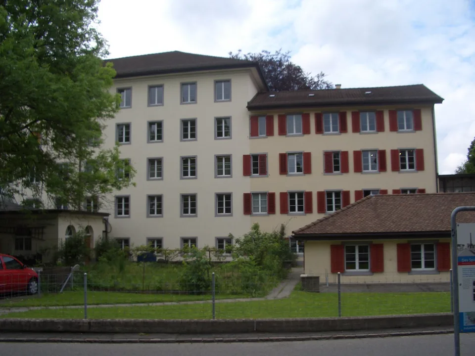 Bureaux/Ateliers/Salles de thérapie avec charme industriel 30-63 m2