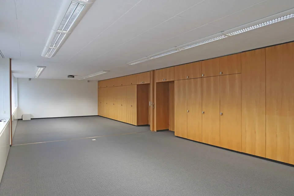 Grosszügige 90m2 Büroräumlichkeit