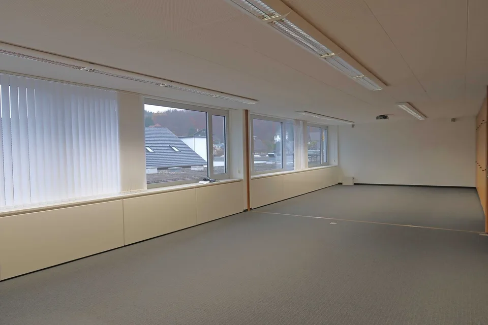 Grosszügige 90m2 Büroräumlichkeit