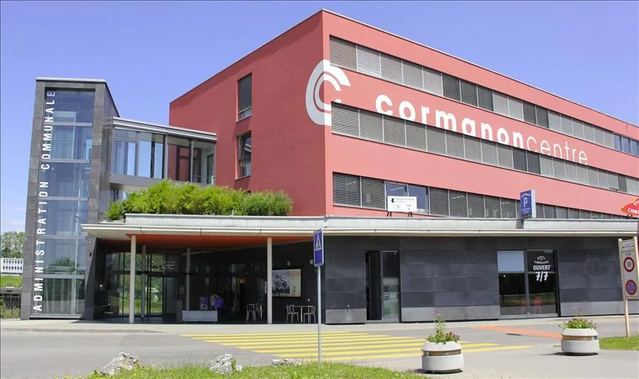 Surface commerciale de 55 m²  Passage stratégique au Centre Cormanon
