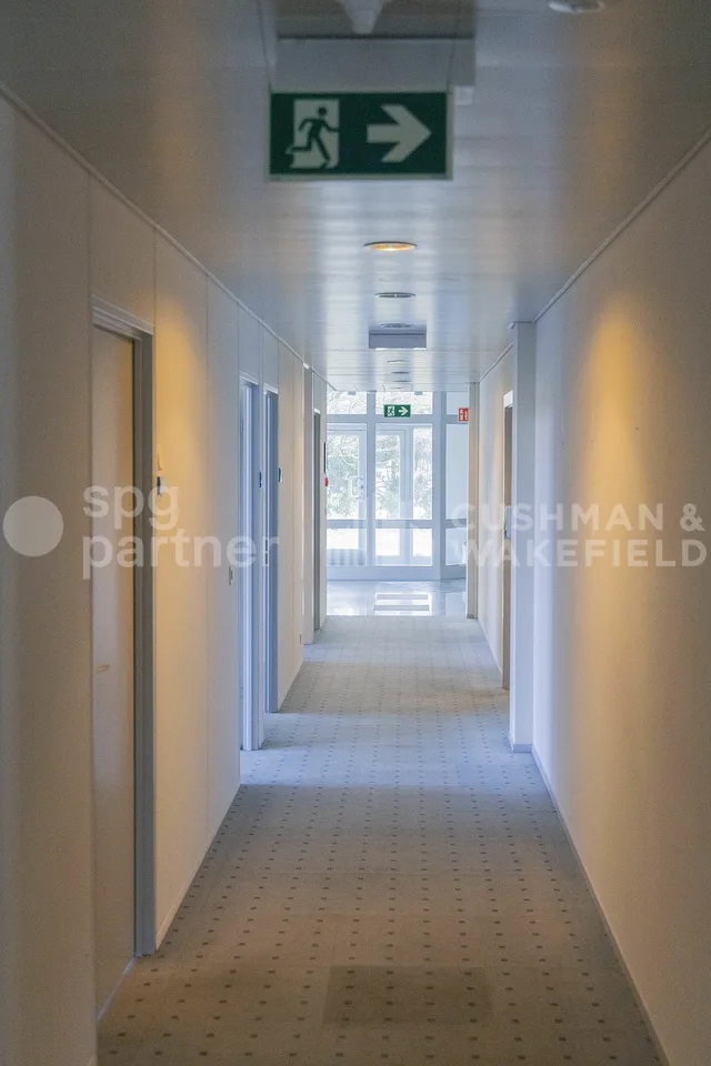 Bright administrative and craft premises in the heart of ZIMEYSA - Veyrot 11 – photo 12 of 13