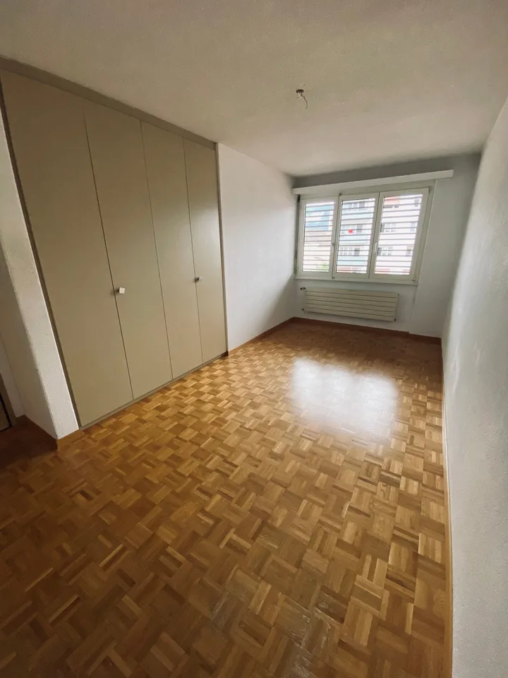 Schönes 4,5-Zimmer-Apartment im 4. Stock – Foto 9 von 14