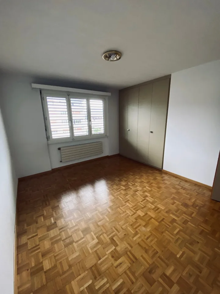 Schönes 4,5-Zimmer-Apartment im 4. Stock – Foto 8 von 14