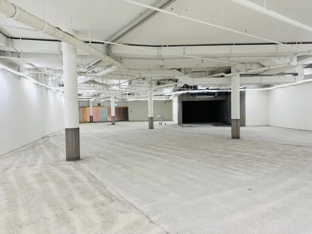 Ampio spazio commerciale in posizione centrale a Thun