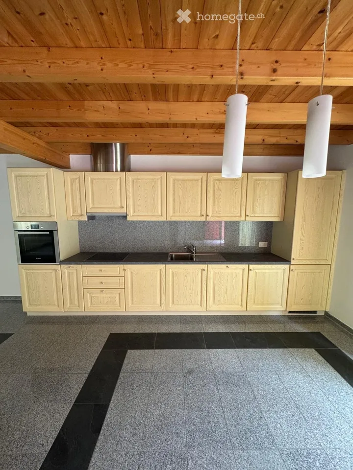Prächtiges Duplex mit 3.5 Zimmern, Terrasse und großem Garten