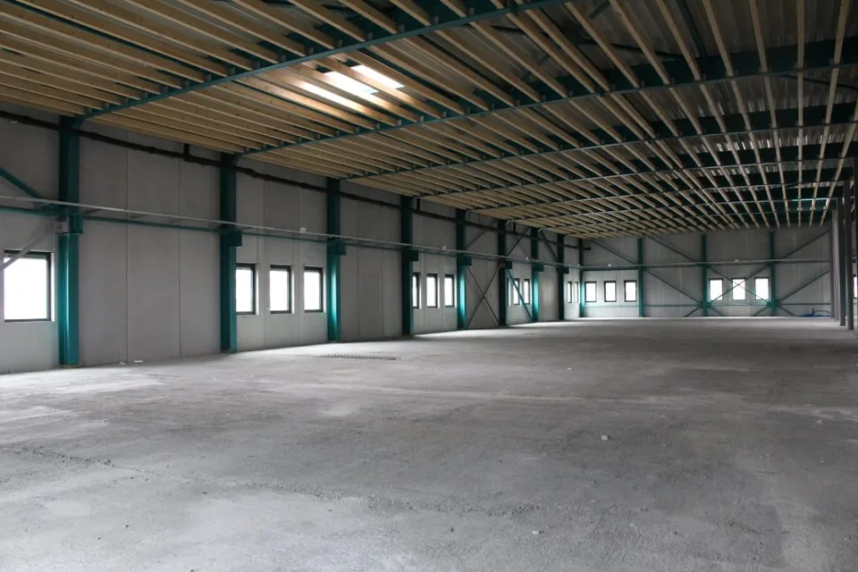 Spazio commerciale per ufficio al primo piano/ Gewerberaum ideal für Büro, Produktion oder Schulung