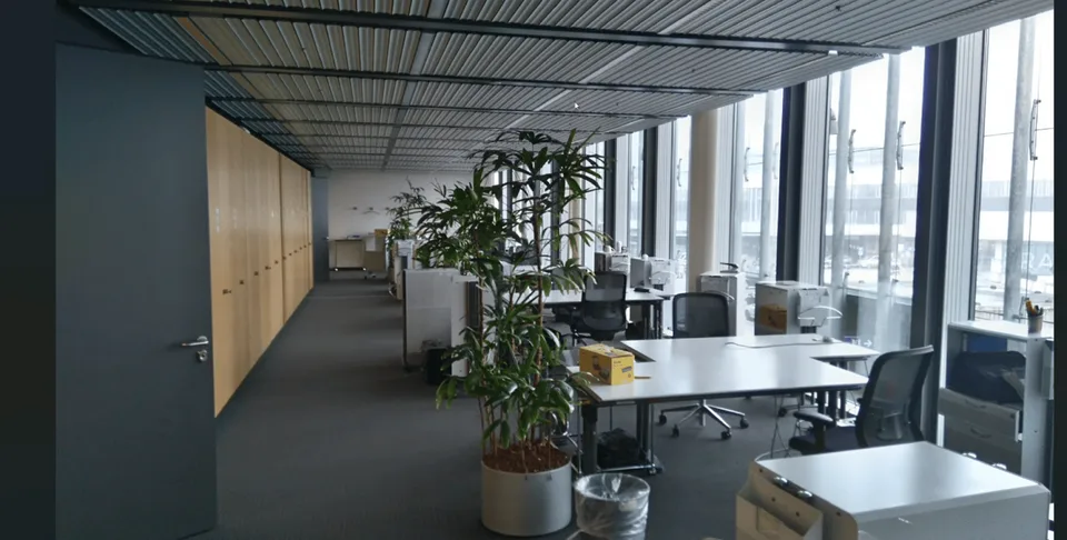 Large office space in the main building of Bern train station