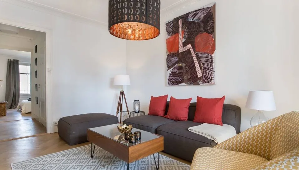 Charmantes 1-Zimmer-Apartment mit Balkon in lebhaften Charmilles, Genf