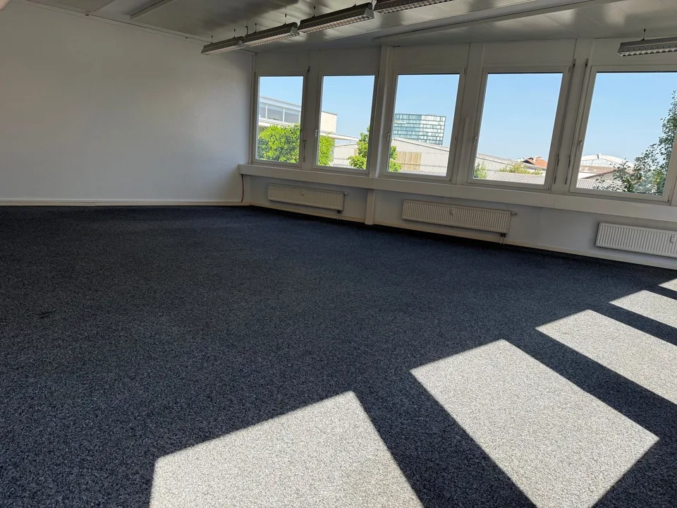 Votre nouvel espace commercial à Galgenfeld - central et facilement accessible