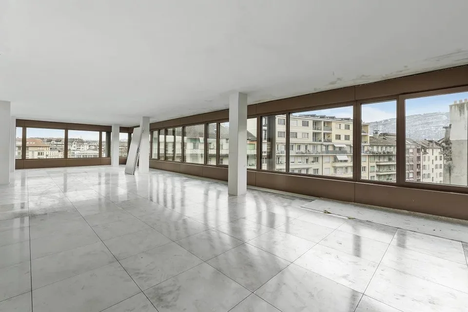 Superficie amministrativa di 245 m² nel cuore di un quartiere dinamico