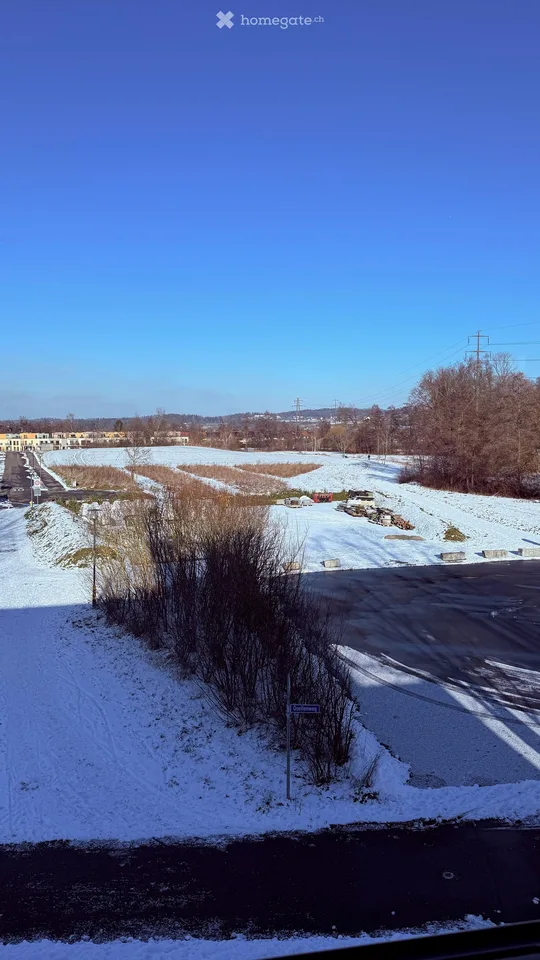 Büro in ruhiger Lage, 1.7km zur Autobahn, phantastische Aussicht