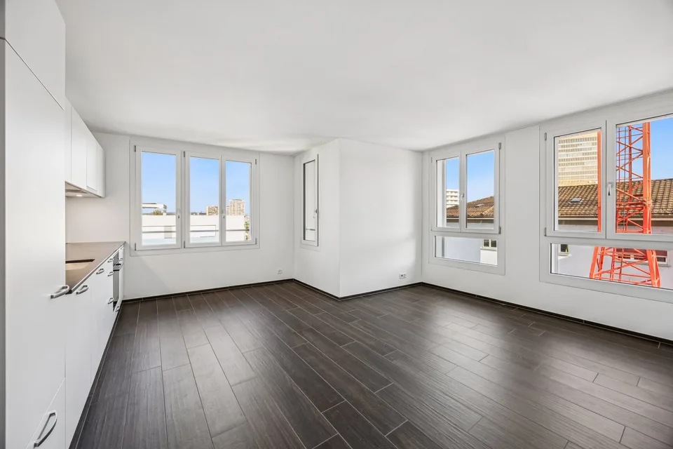 PREMIÈRE LOCATION : appartement 2.5 pièces dans un excellent emplacement à Zurich-Oerlikon
