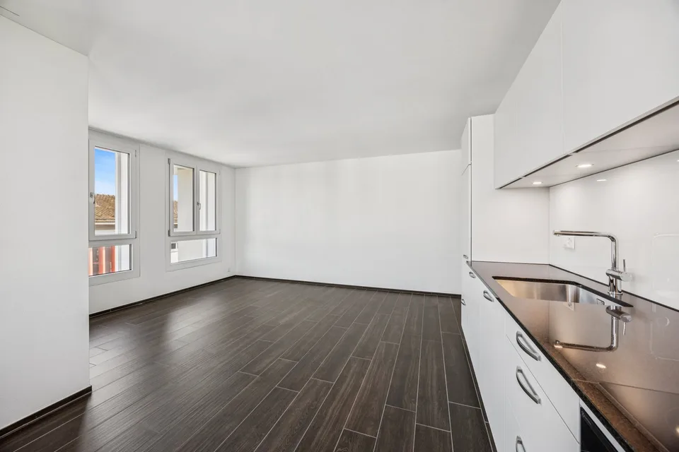 PREMIÈRE LOCATION : appartement 2.5 pièces dans un excellent emplacement à Zurich-Oerlikon