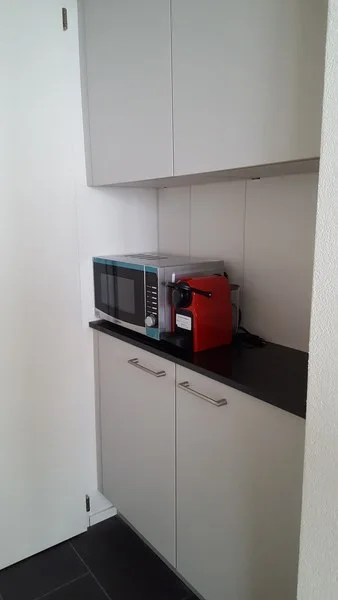 Studio ammobiliato nei pressi dell'università. Disponibilità da concordare