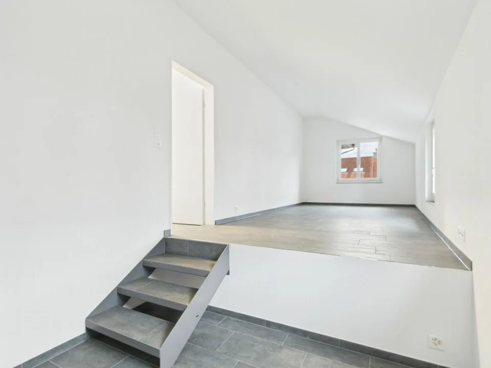 Rénové : Appartement spacieux et ensoleillé au cœur du village