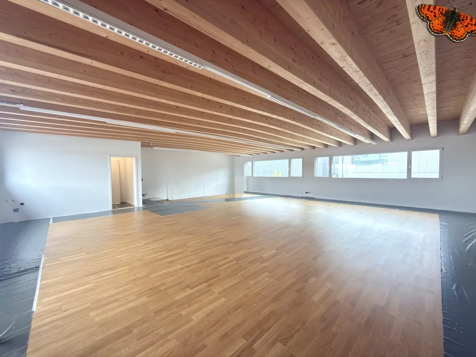 Moderne und helle Büros in einem renommierten Viertel!