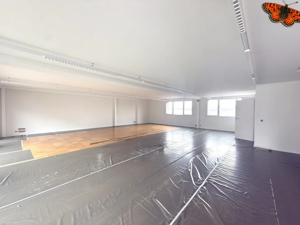 Moderne und helle Büros in einem renommierten Viertel!