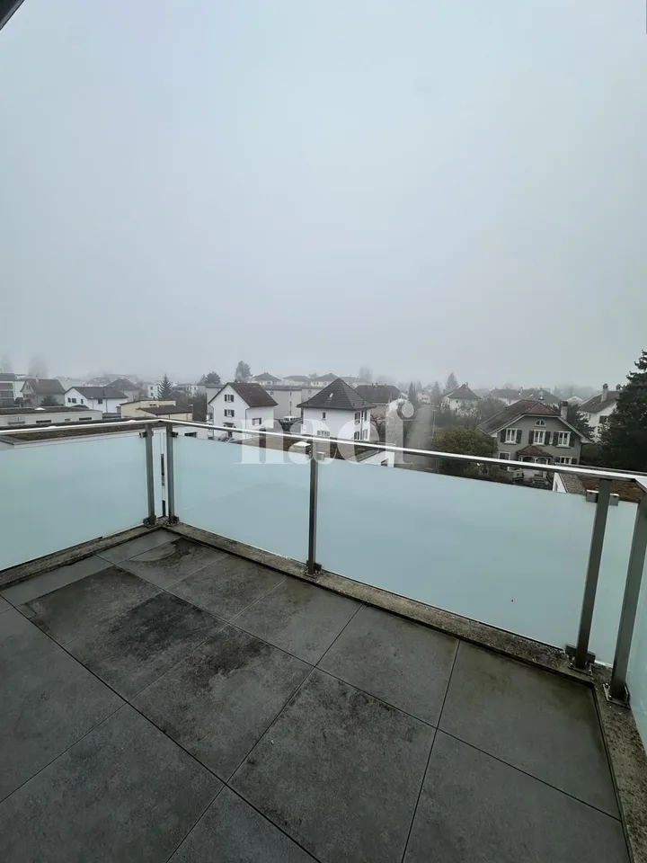 Wohnung 4.5 Zimmer mit Balkon