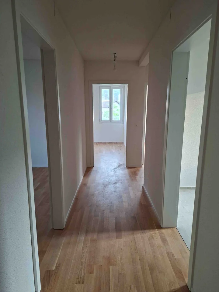 À louer dans le vert au bord de la Glatt, un appartement de 3,5 pièces avec 61 m2