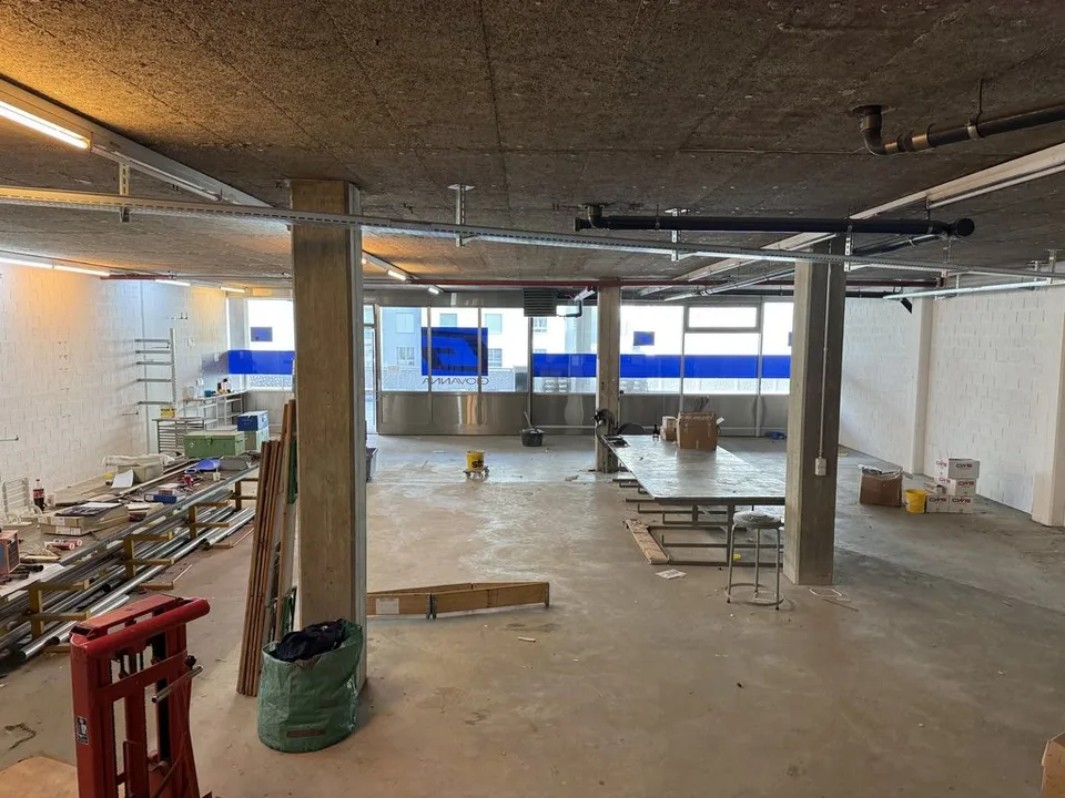 Geräumiger Abstellraum von 620m2 in idealer Lage in Clarens!