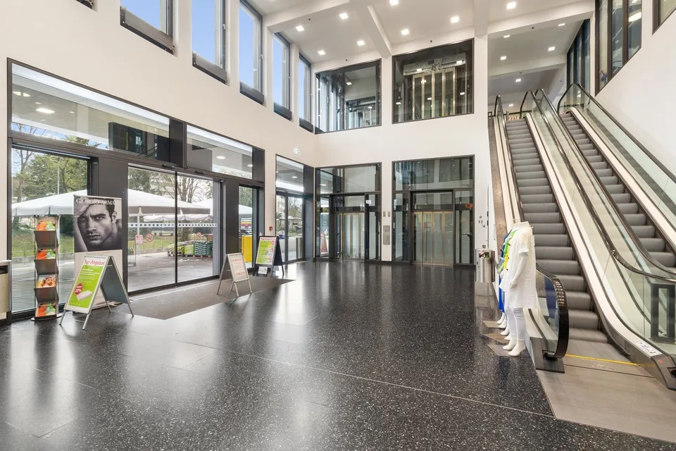 Laden-/Praxisfläche an bester Lage im Zentrum Möwe Wetzikon!