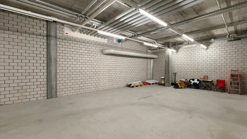 Local de stockage situé au centre, à louer près de la gare de Baden