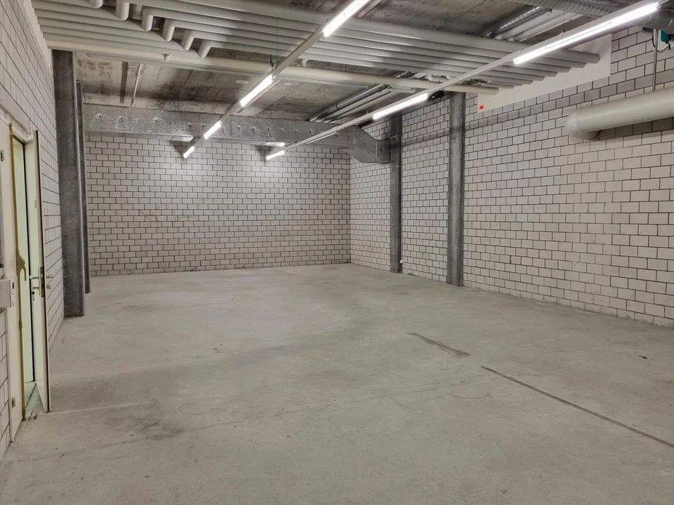 Local de stockage situé au centre, à louer près de la gare de Baden
