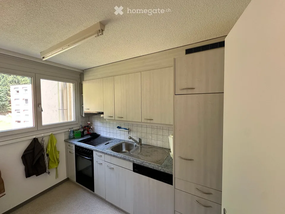 Appartement attractif de 3,5 pièces dans le quartier populaire de Breiti