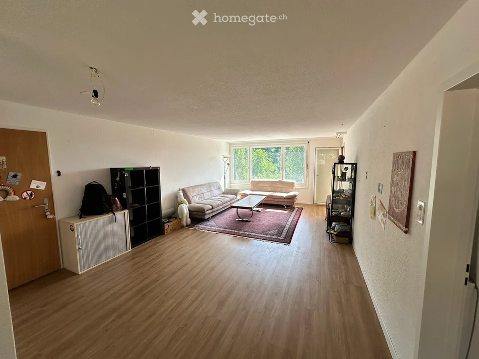 Appartement attractif de 3,5 pièces dans le quartier populaire de Breiti