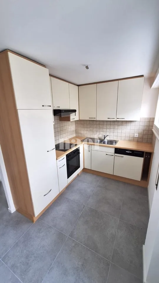 Renovierte - Schönes helles 3.5-Zimmer-Apartment