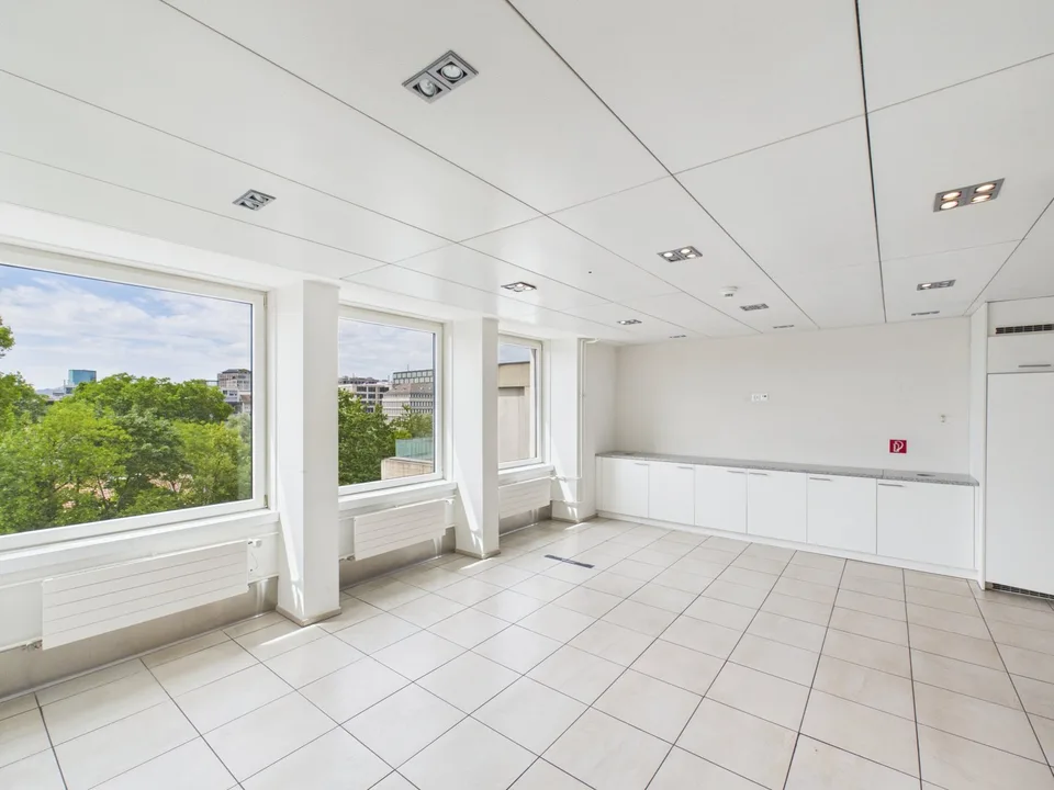 Bezugsbereite Büroflächen mit Weitblick – Foto 19 von 23