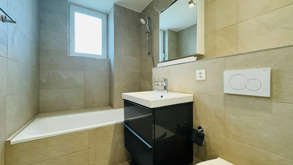 Bello appartamento 2.5 locali al 2° piano (w4) con balcone, lavatrice privata e compartimento in cantina