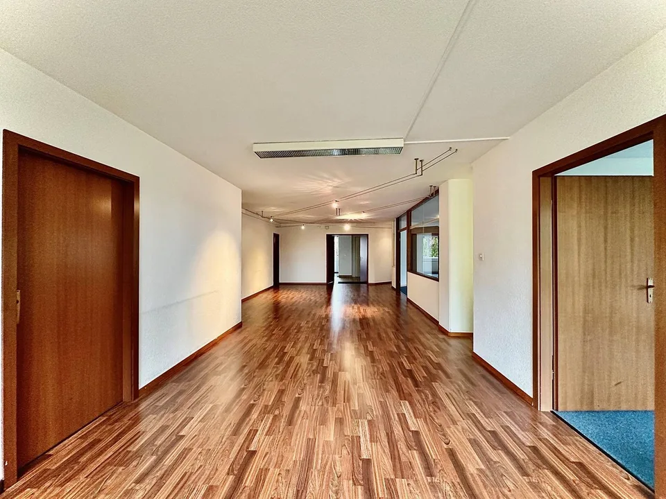 Uffici, locali di 186 m2 in affitto a Losanna