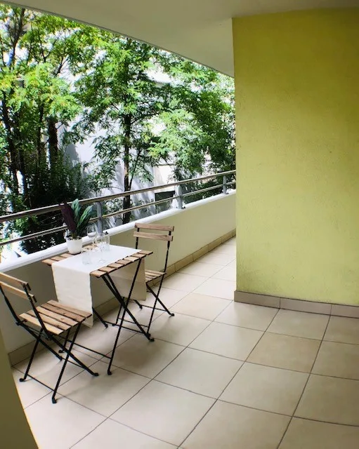 We rent a beautiful and spacious 4.5-room apartment