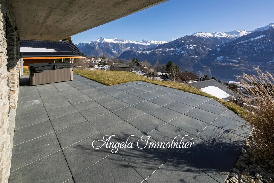 Chalet de standing for rent CHF 8500.- per month