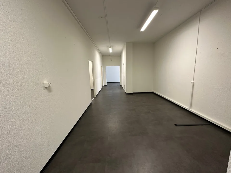 Gut erschlossene Bürofläche – Foto 9 von 10