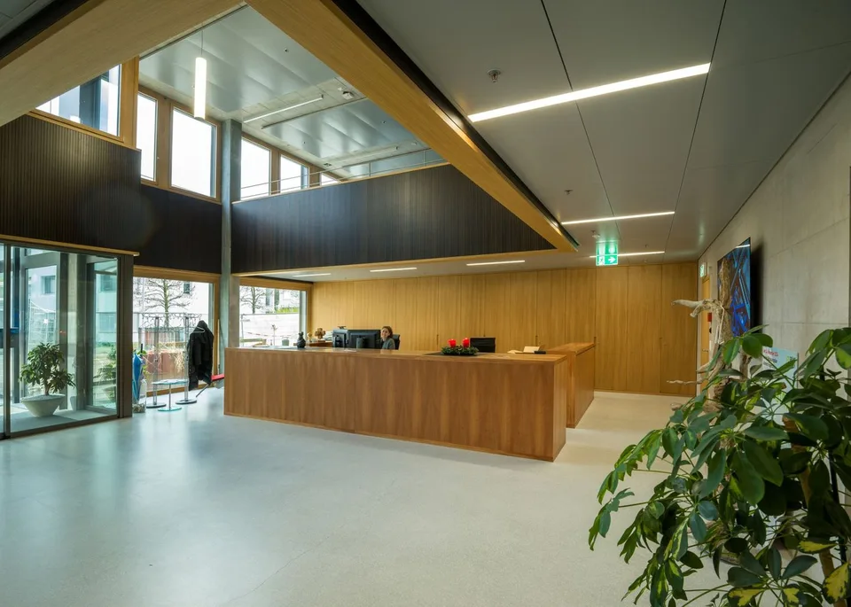 Aussergewöhnliches Bürokonzept 438 m² in Hagendorn! – Foto 6 von 10