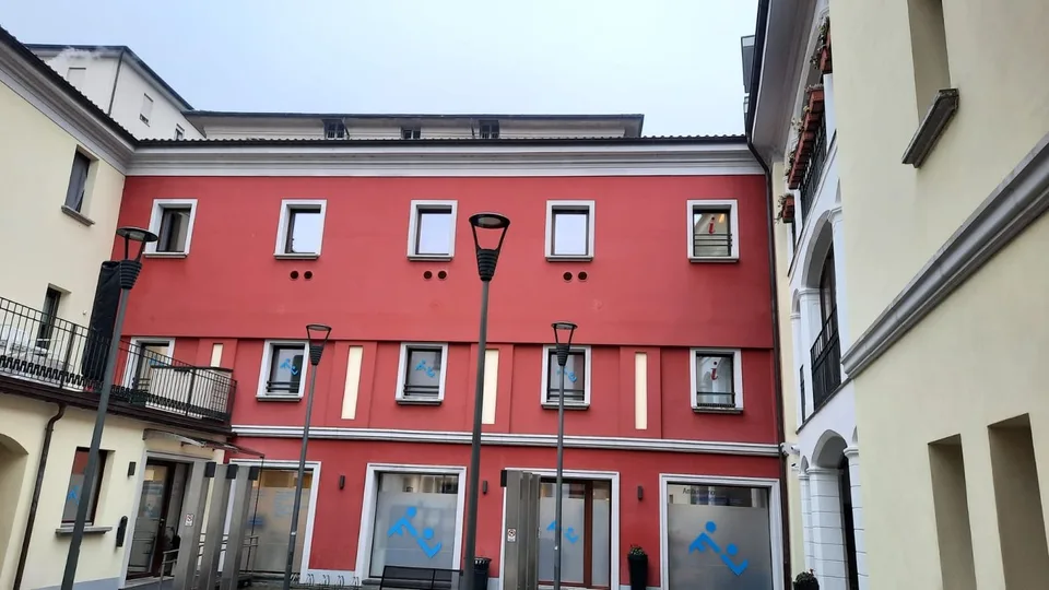 Ufficio moderno di 3,5 locali in affitto a Chiasso