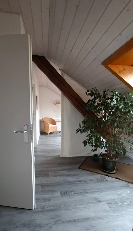 Locale commerciale di 70 m² nel cuore di Chézard-St-Martin