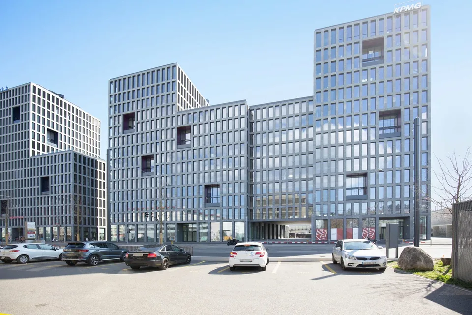 Bureaux plug and play et premium à louer dans le centre daffaires  Pont Rouge