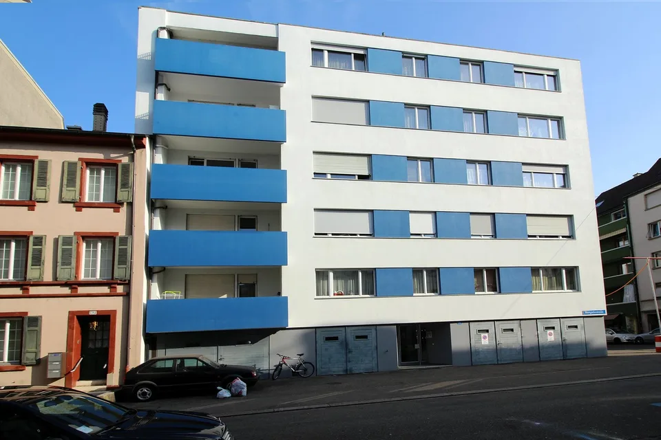 High-quality renovated apartment with balcony