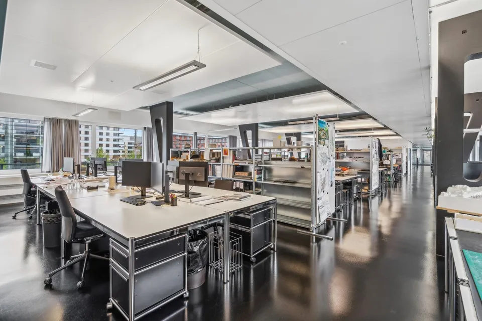 Exclusive office space directly at Wallisellen train station