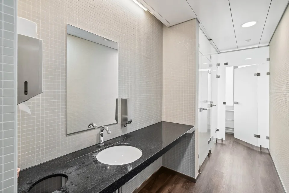 Exclusive office space directly at Wallisellen train station