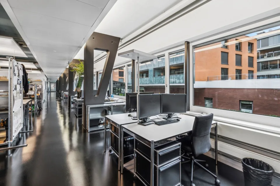 Exclusive office space directly at Wallisellen train station