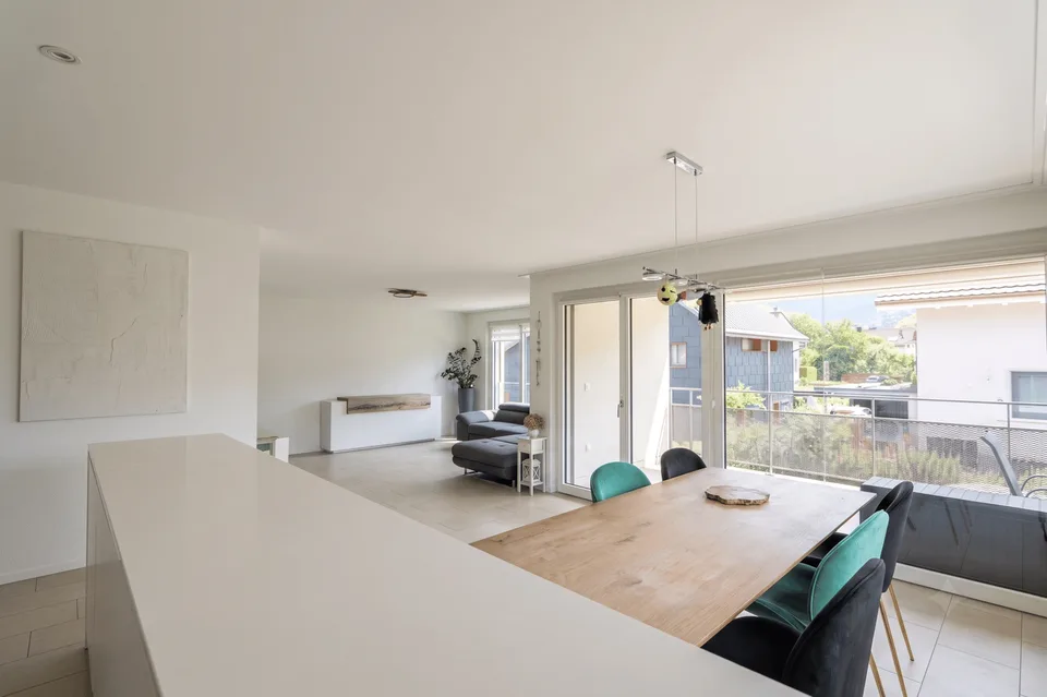 Lichtdurchflutete 4.5-Zimmerwohnung mit eigenem Waschturm und grosszügigem Balkon