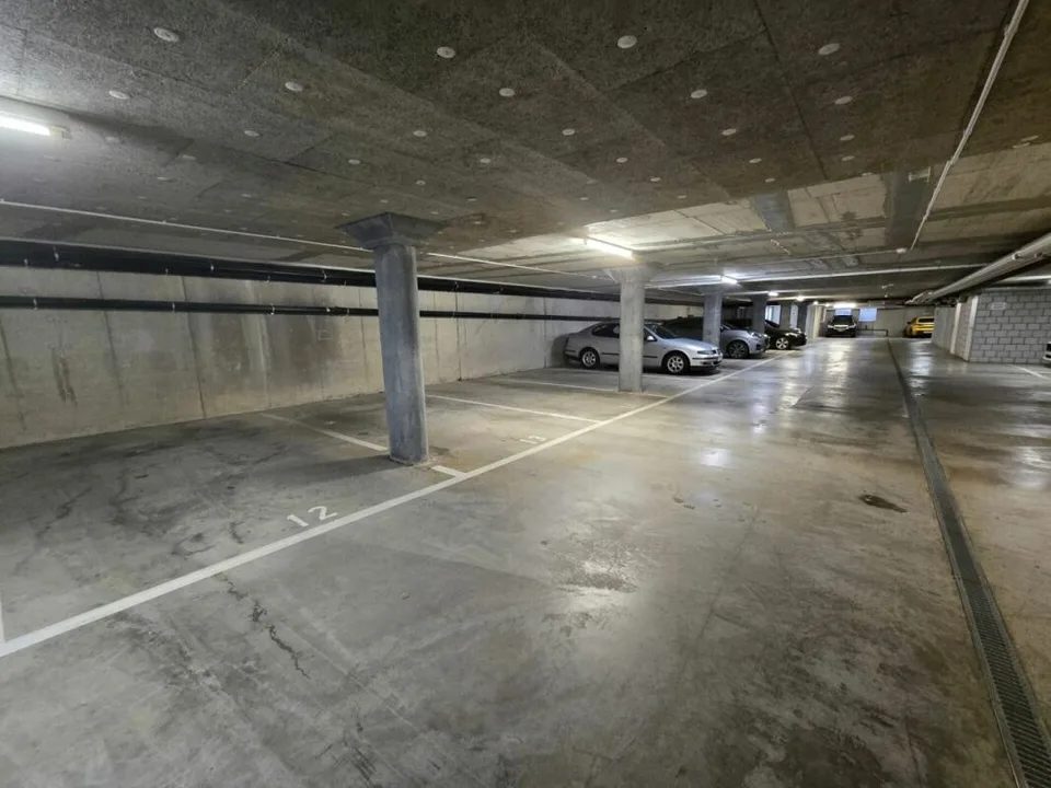 Einstellhalle  Nr. 12  Eichenweg , Belp